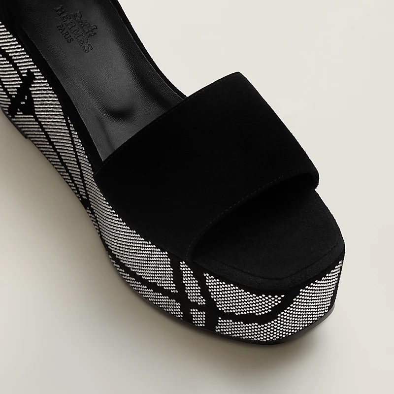 Hermès Luminous 35 sandal - Image 3